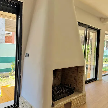 Casa Dei Pini Blu Prázdninový dům Golem (Tirana)