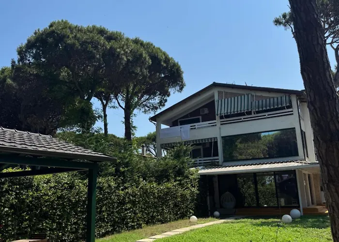 Casa Dei Pini Blu * Golem (Tirana)